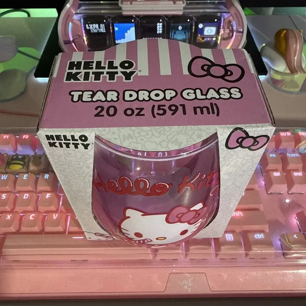 Sanrio Hello Kitty Tear Drop Glass 20oz Pink Stemless Cup 2023 Strawberry